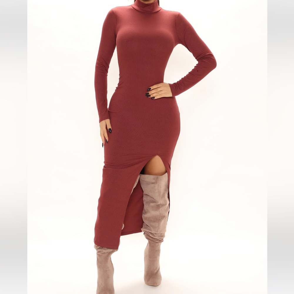 Fashion Nova Midi dress. NWT